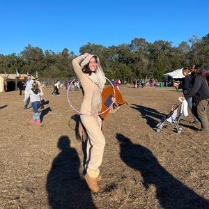 Meet your Posher, Angela